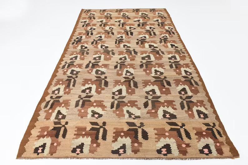 edit1: Repeat Floral Vintage Rug